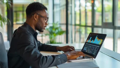 Comprendre l&rsquo;analyse PESTEL : un outil stratégique essentiel pour le développement de votre entreprise
